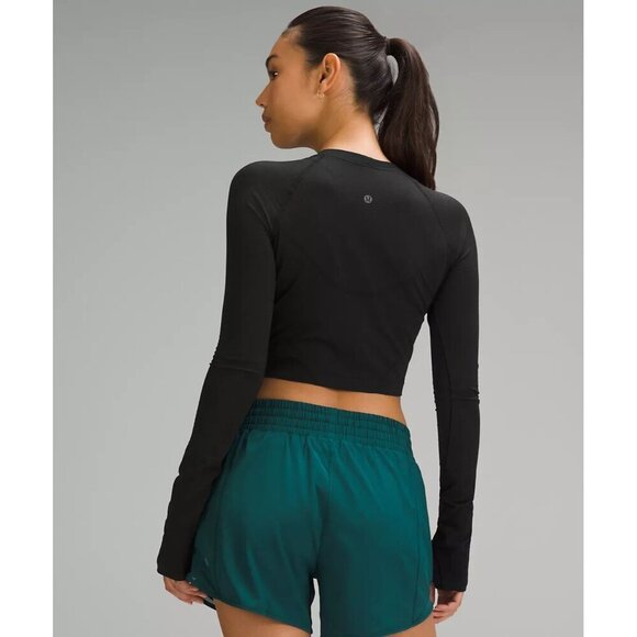 Swiftly Tech Cropped Long Sleeve 2.0 - Black - Picture 3 of 7